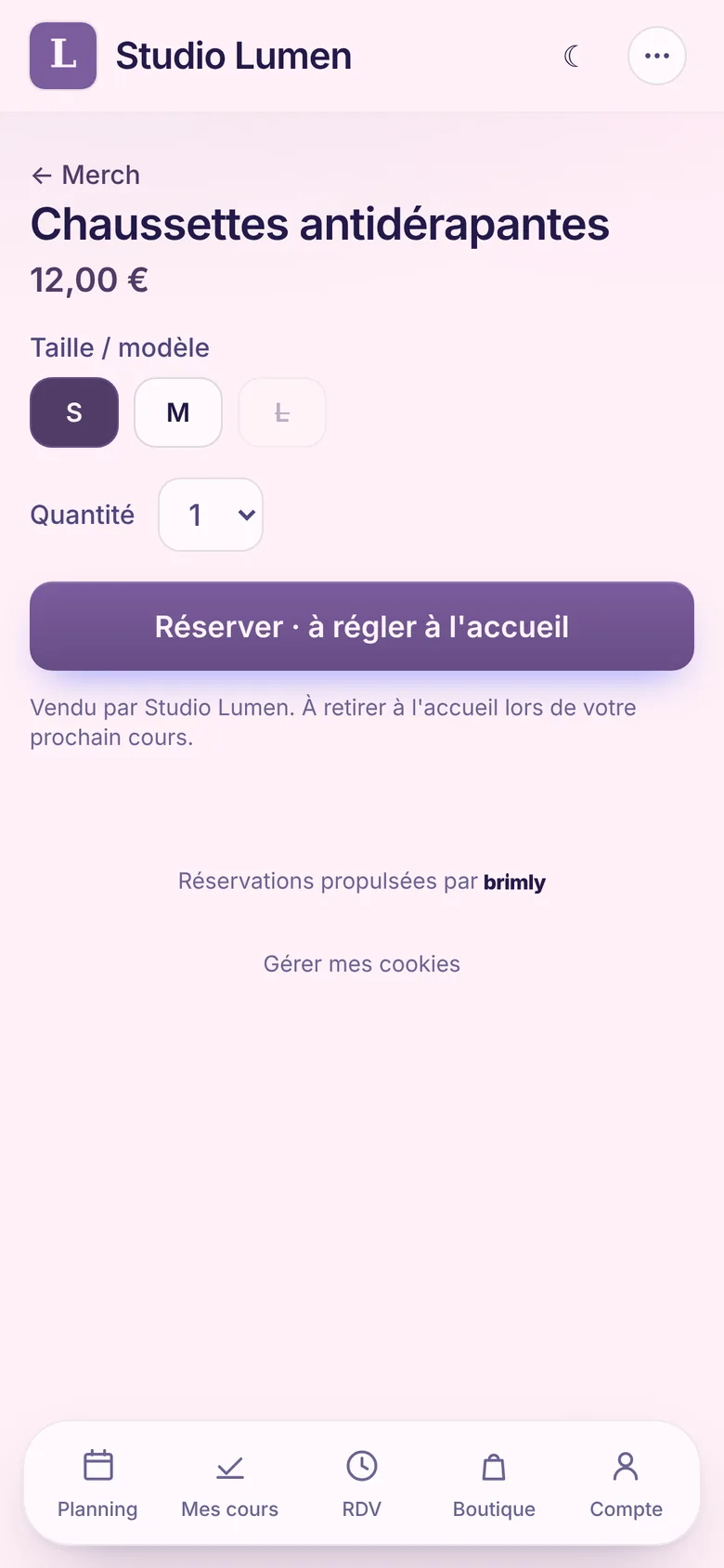 Fiche produit Chaussettes antidérapantes à 12 € : choix de la taille, taille L épuisée, bouton « Réserver · à régler à l'accueil »